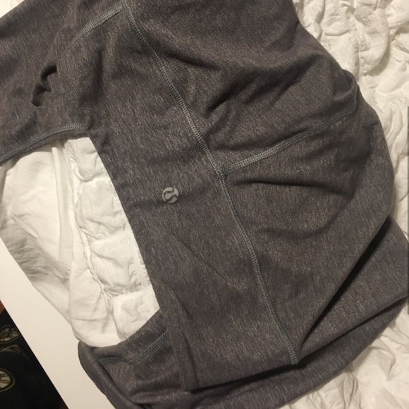 Lululemon Wunder Under Grey Crop 23” Leggings - Picture 5 of 5